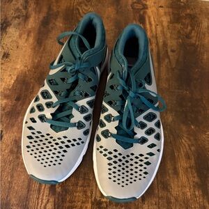 Eagles Nike athletic Shoes